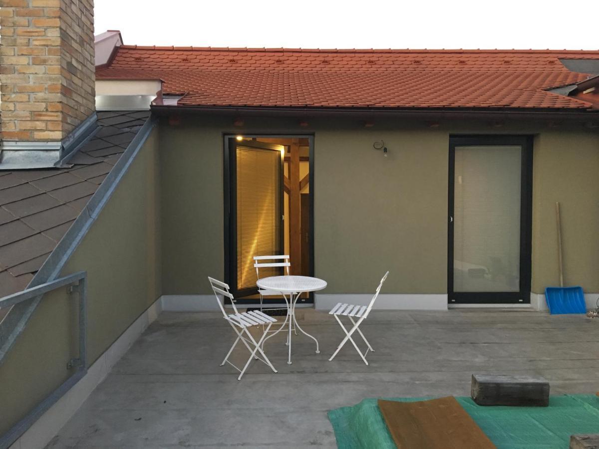 Apartman S Terasou V Patre Apartment ยินดริคูฟราเดตส์ ภายนอก รูปภาพ